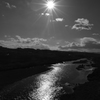 川の光
