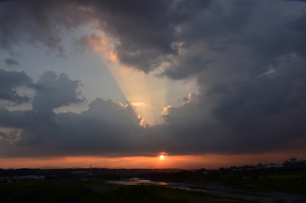 今日の夕陽8/9