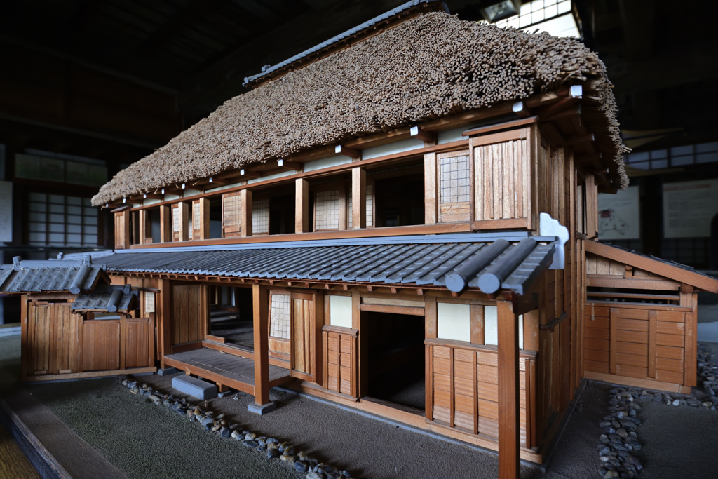 横溝屋敷（模型)
