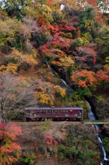 「汽車見の滝」