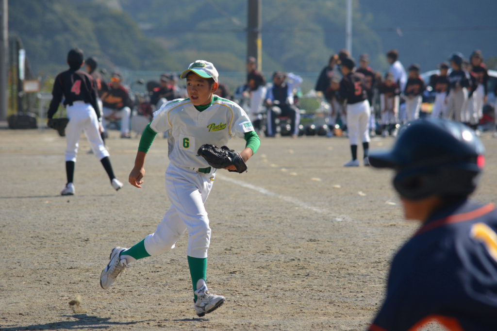 GAMES IN  THE FALL (2)