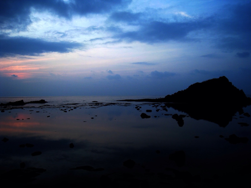 日本海の夕べ