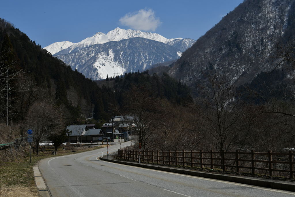 春の西穂高岳