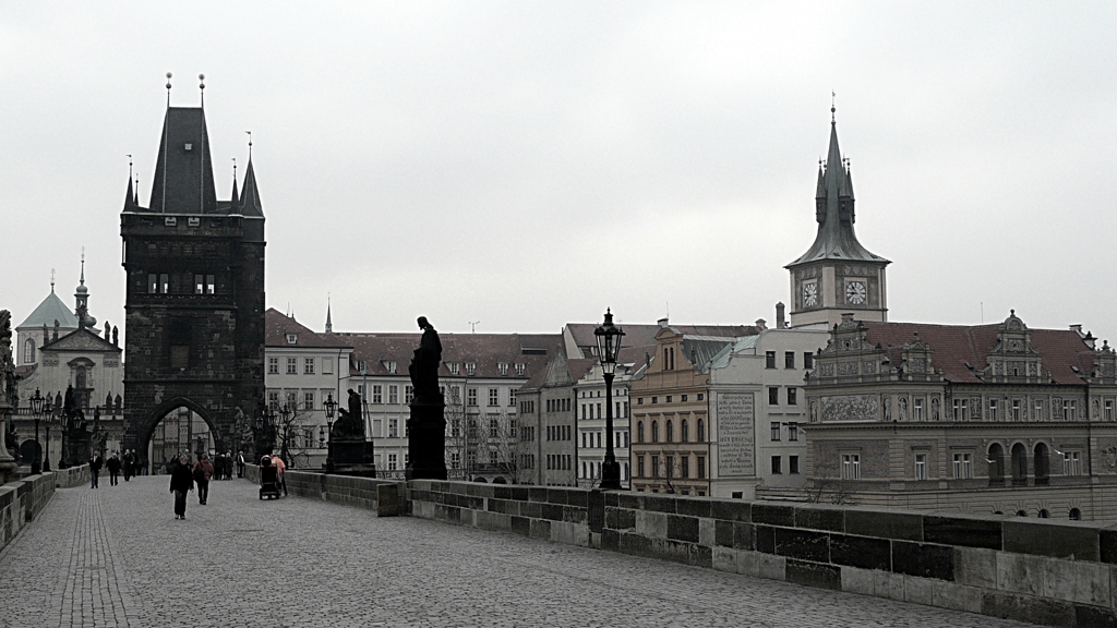 カレル橋からの眺める街並み　Czech Prague