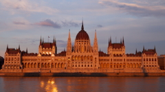 国会議事堂　夕景　Budapest