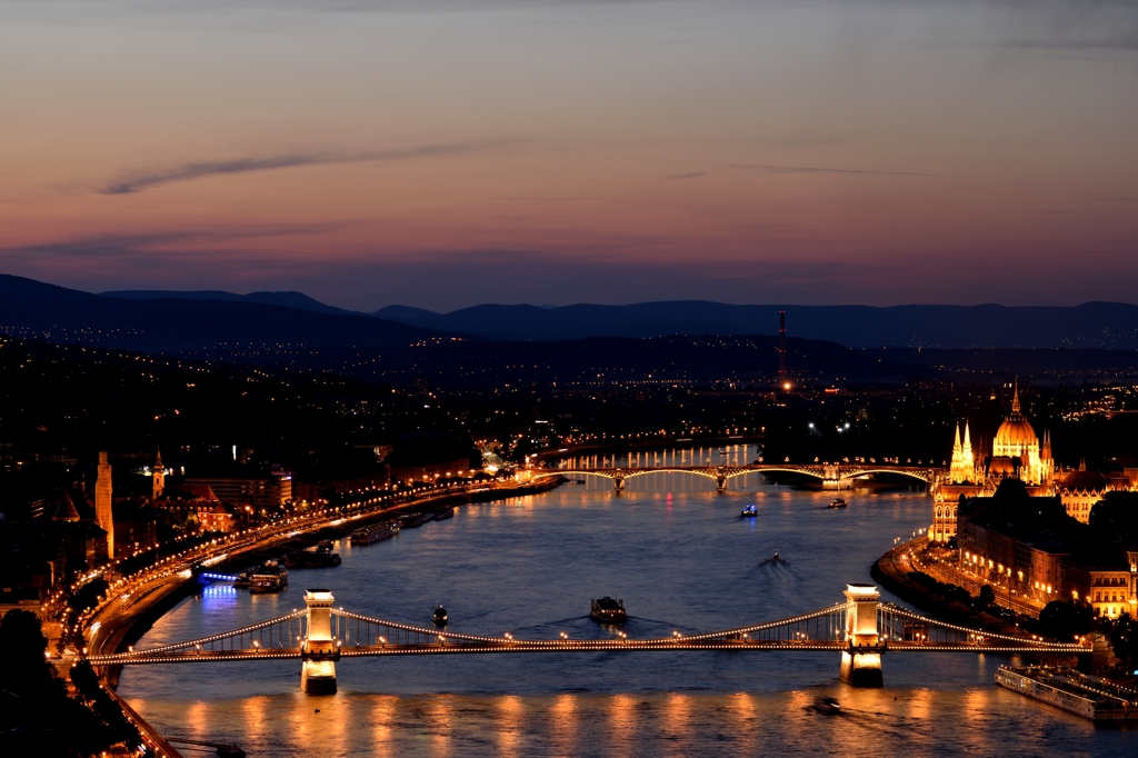 Magic hour at the Banks of the Danube