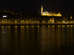 ドナウ　マーチャーシュ教会夜景　世界遺産　Budapest