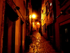イストラ半島の港町　夜の路地　Croatia Rovinj