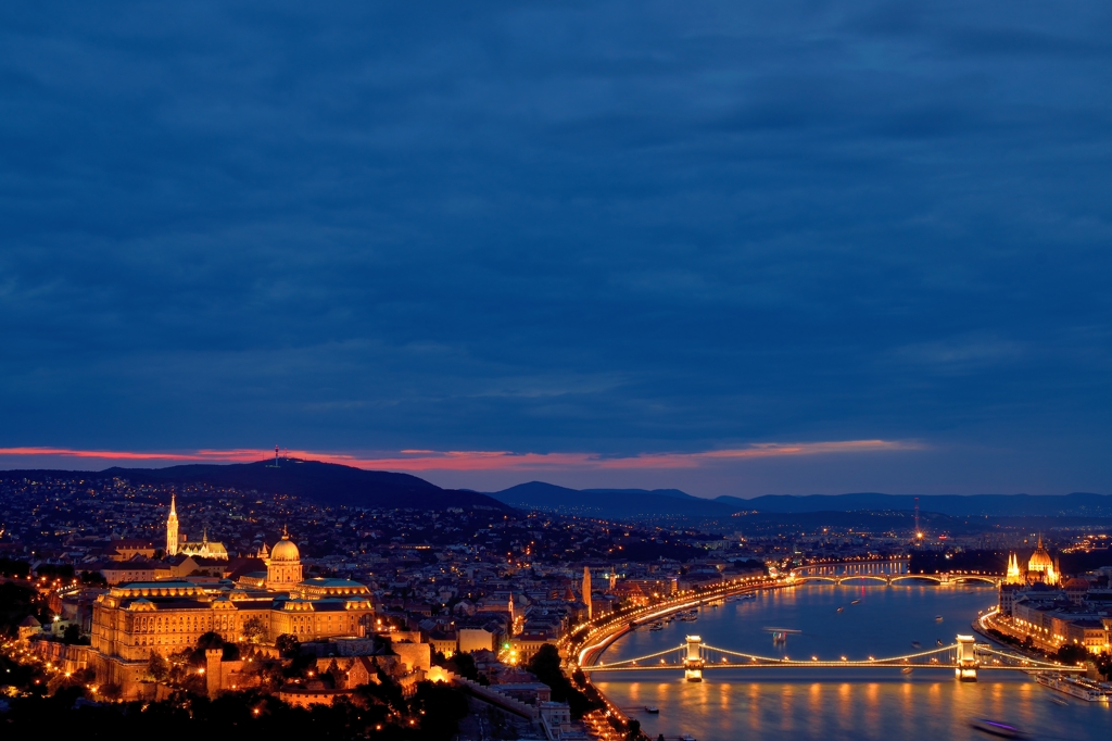 世界遺産夜景全景　Budapest