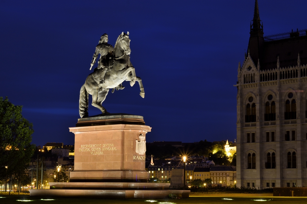 Night scene II. Rákóczi Ferenc