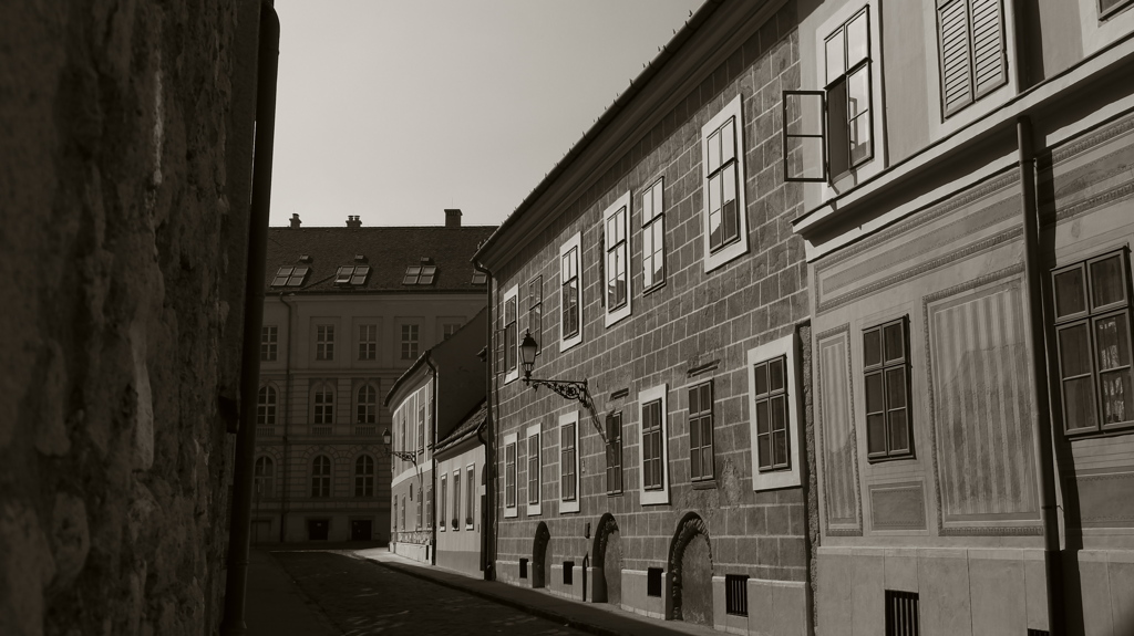 王宮の裏道　Budapest