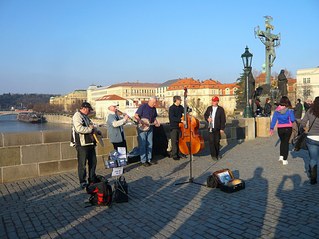 カレル橋の上で　Czech Prague