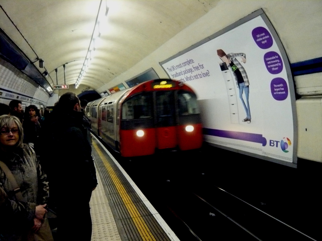地下鉄　 London
