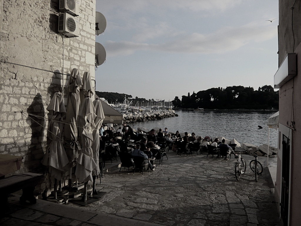 海辺のカフェ　Croatia Rovinj