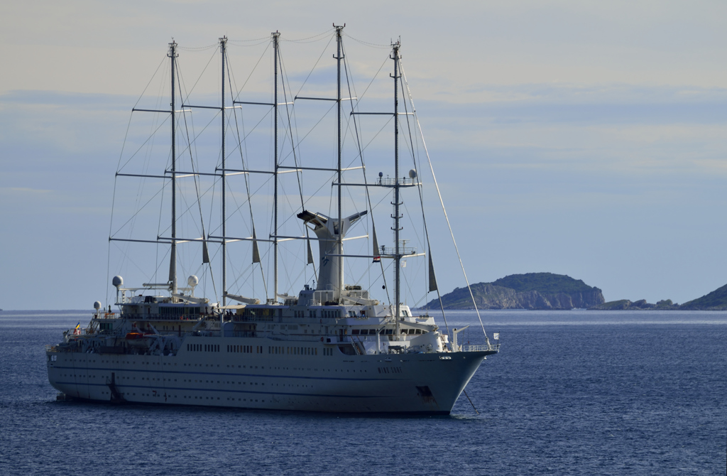 Cruise Wind Surf at Dubrovnik