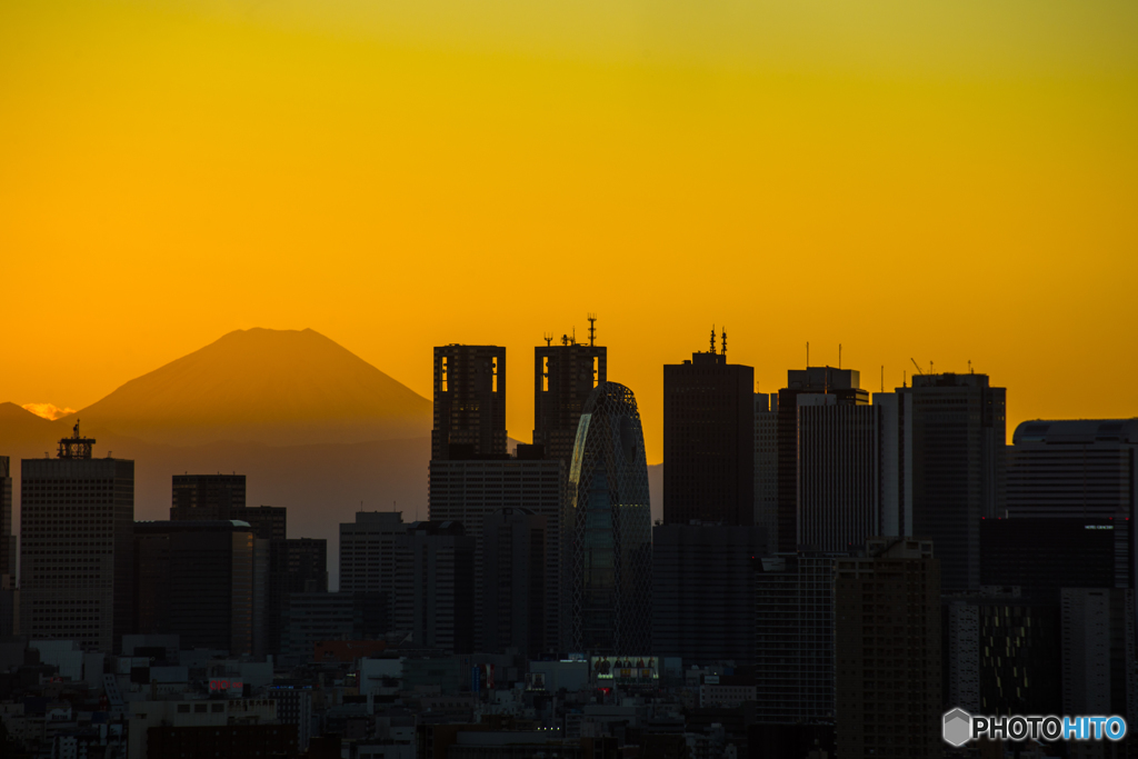 夕景　富士と高層ビル