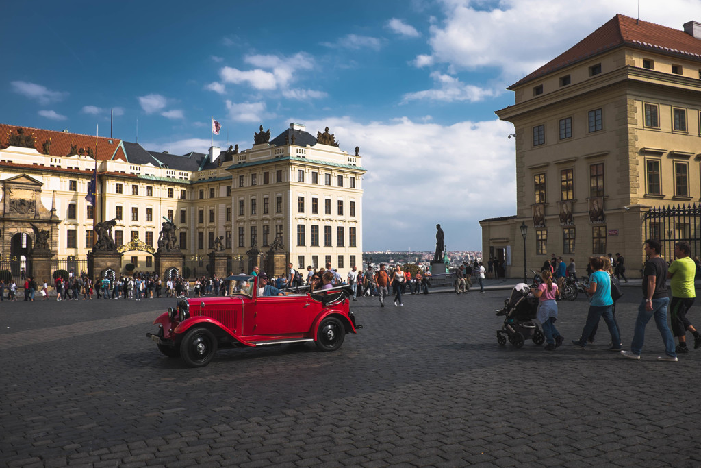 Hradčanské náměstí