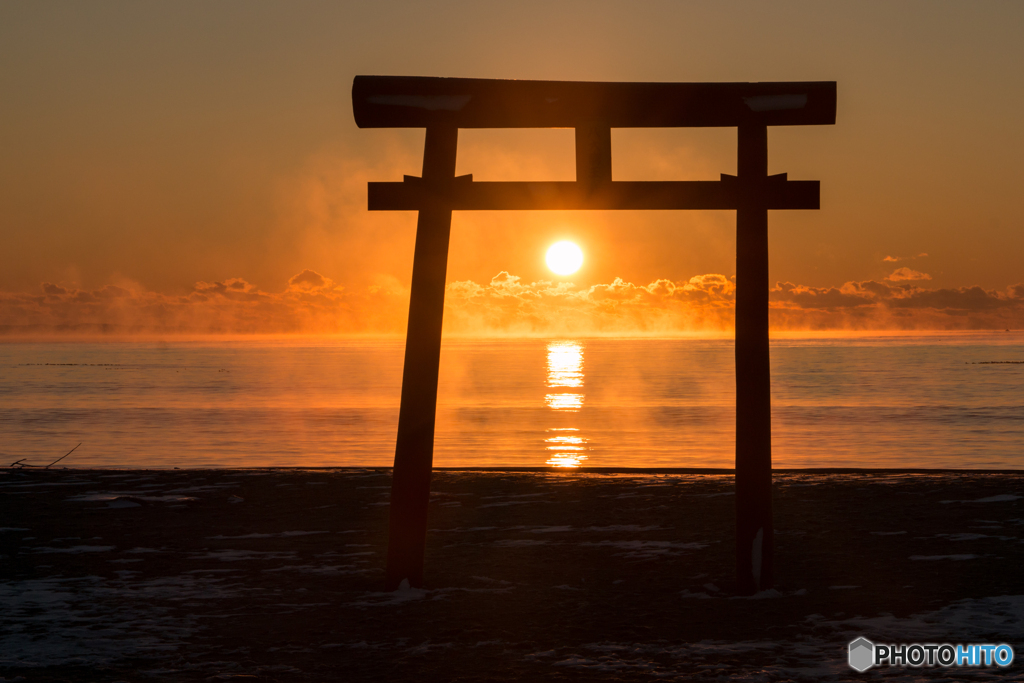 毛嵐舞う日の出