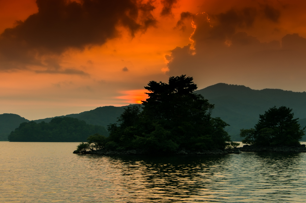 桧原湖の夕焼け