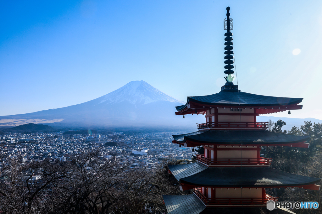 新倉浅間神社五重塔と富士山
