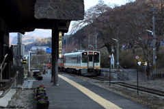 会津湯野上温泉駅にて