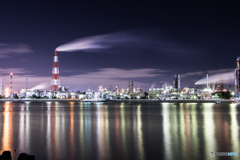 対岸の工場夜景