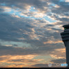 空港から夕焼け雲