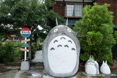 森の守り神、トトロの家へ