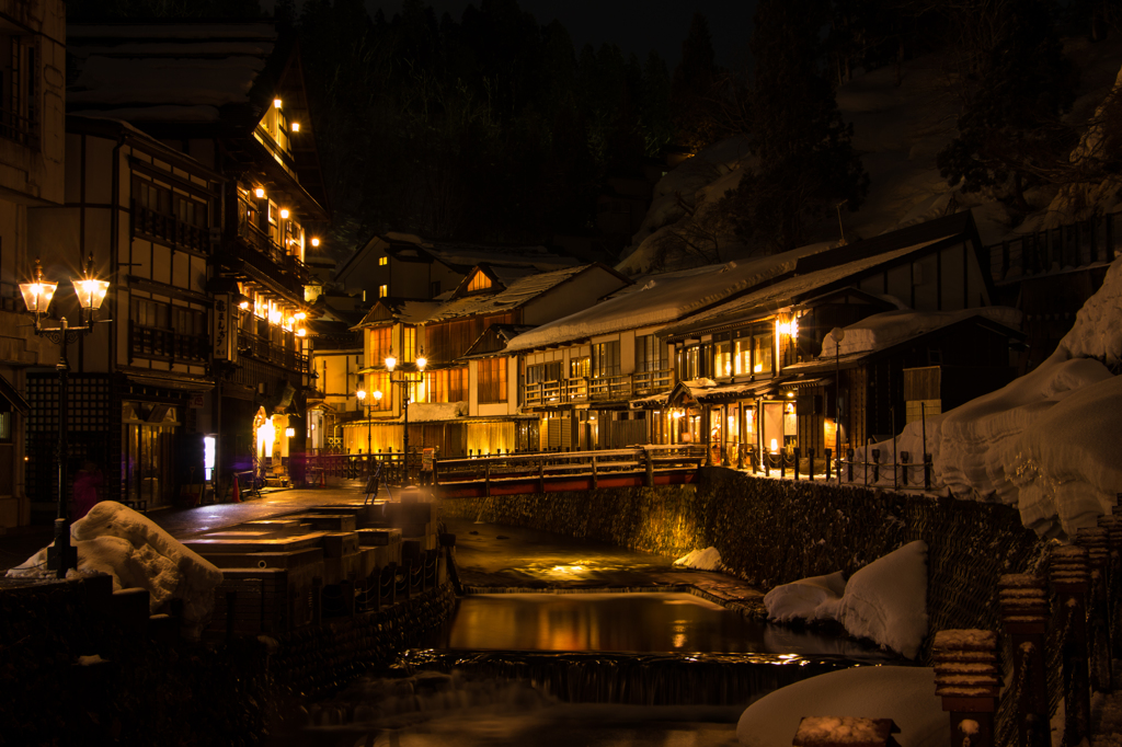 冬の銀山温泉