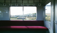 光と電車の風景
