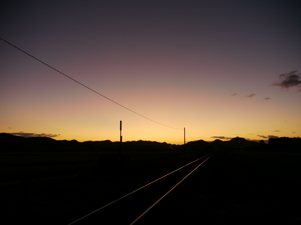 夕暮れ 鉄路　兵庫 加西