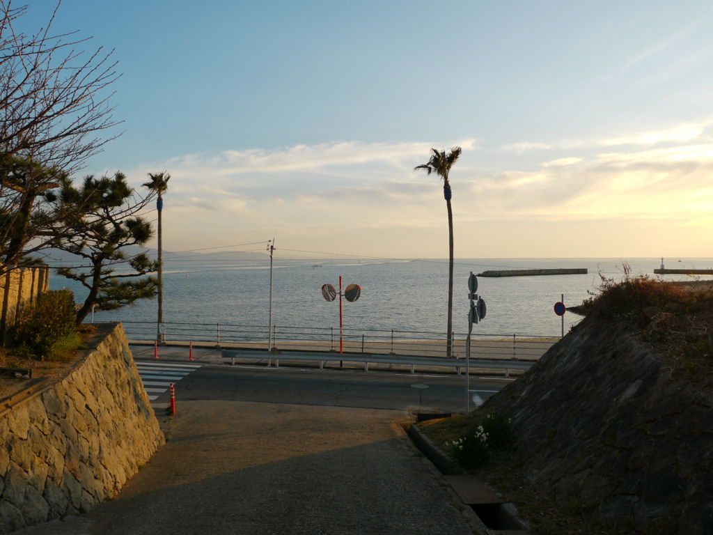 江  井ヶ  島