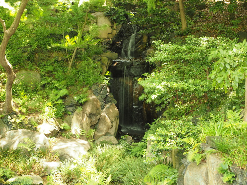 都心の滝　大滝　古河庭園