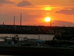 漁港の夕日３
