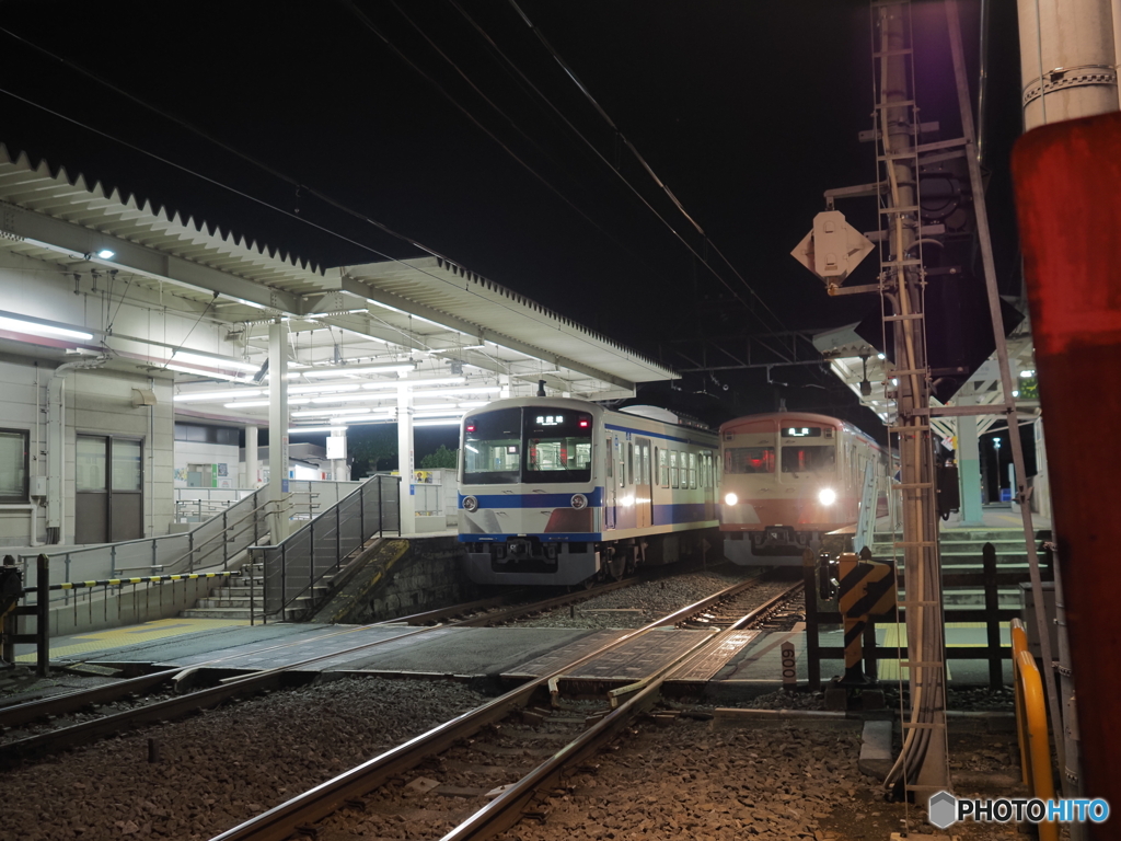 夜の駅