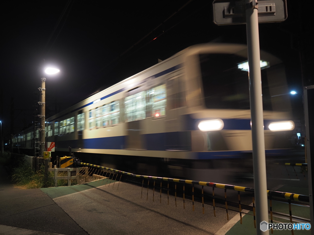 夜の電車