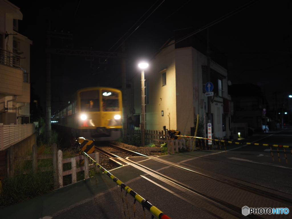 夜の電車
