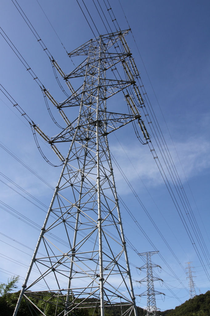 台風一過と275kV送電線