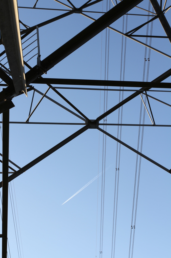 結界と飛行機雲