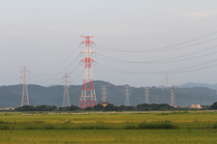 夕日を受ける鉄塔