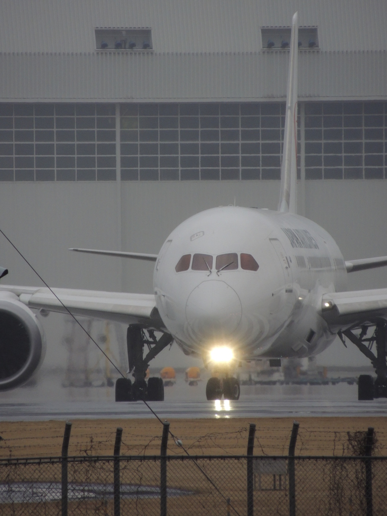 B787