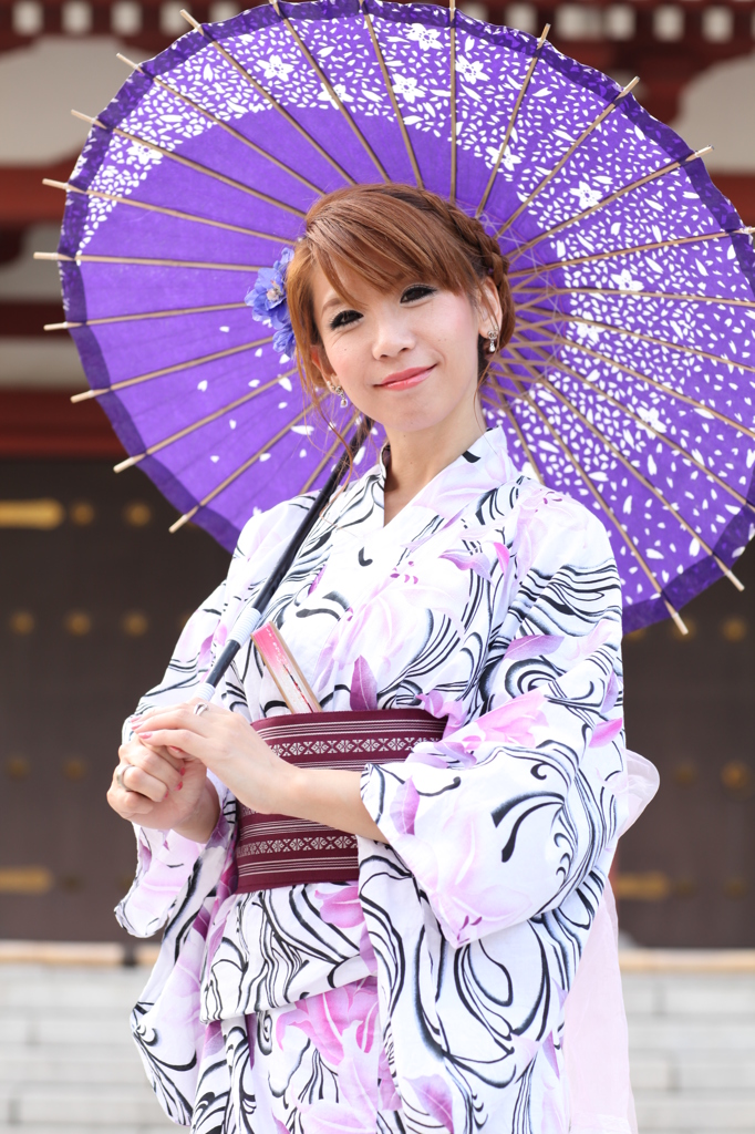 清水麻里さん・浅草寺にて