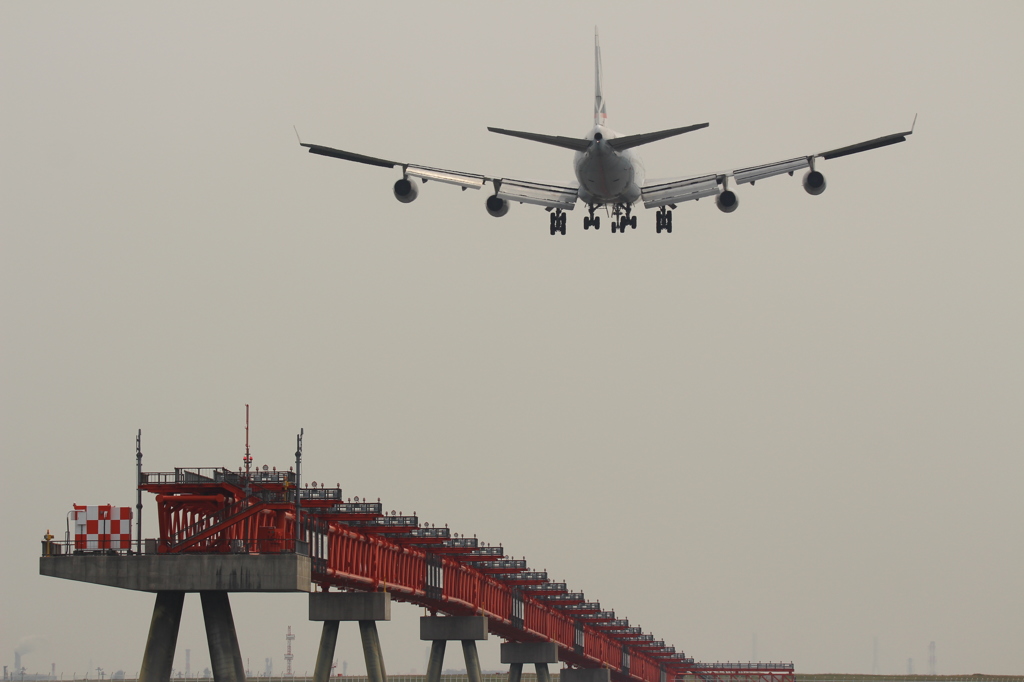 - Landing Bridge -
