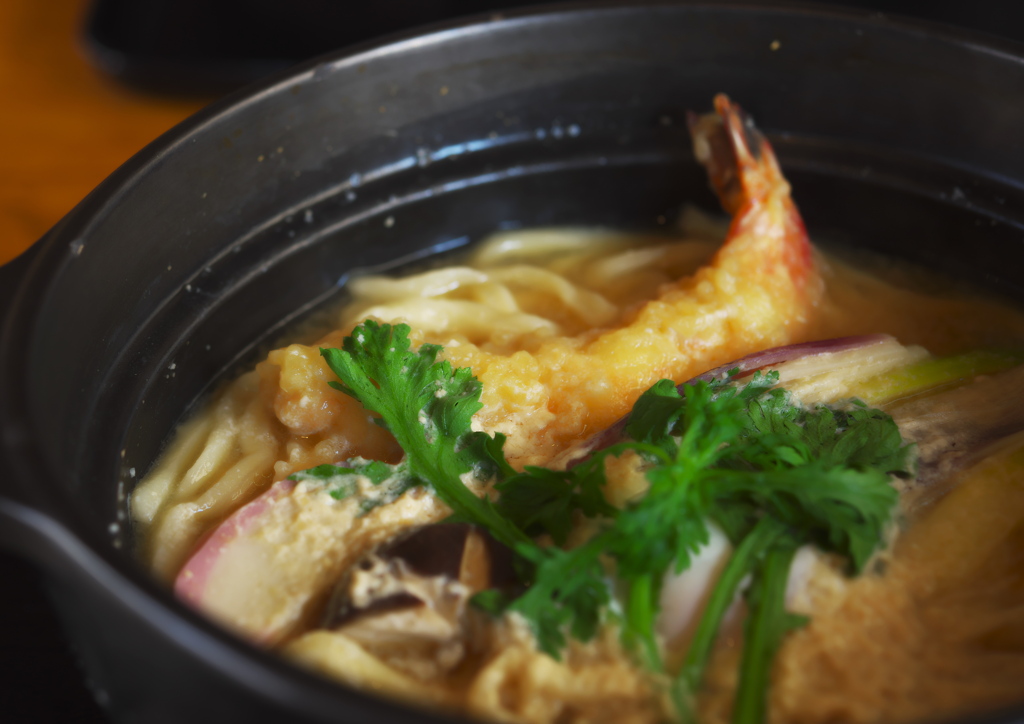 外食風景　くにやの鍋焼きうどん　あったまる～