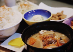 海石榴さんのもつ煮込み定食