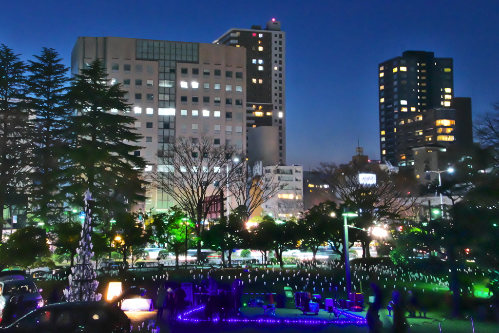 点灯前の仙台勾当台公園