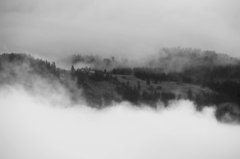 雲に挟まれて