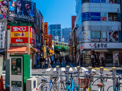 代々木駅前