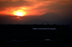 富士と夕陽と