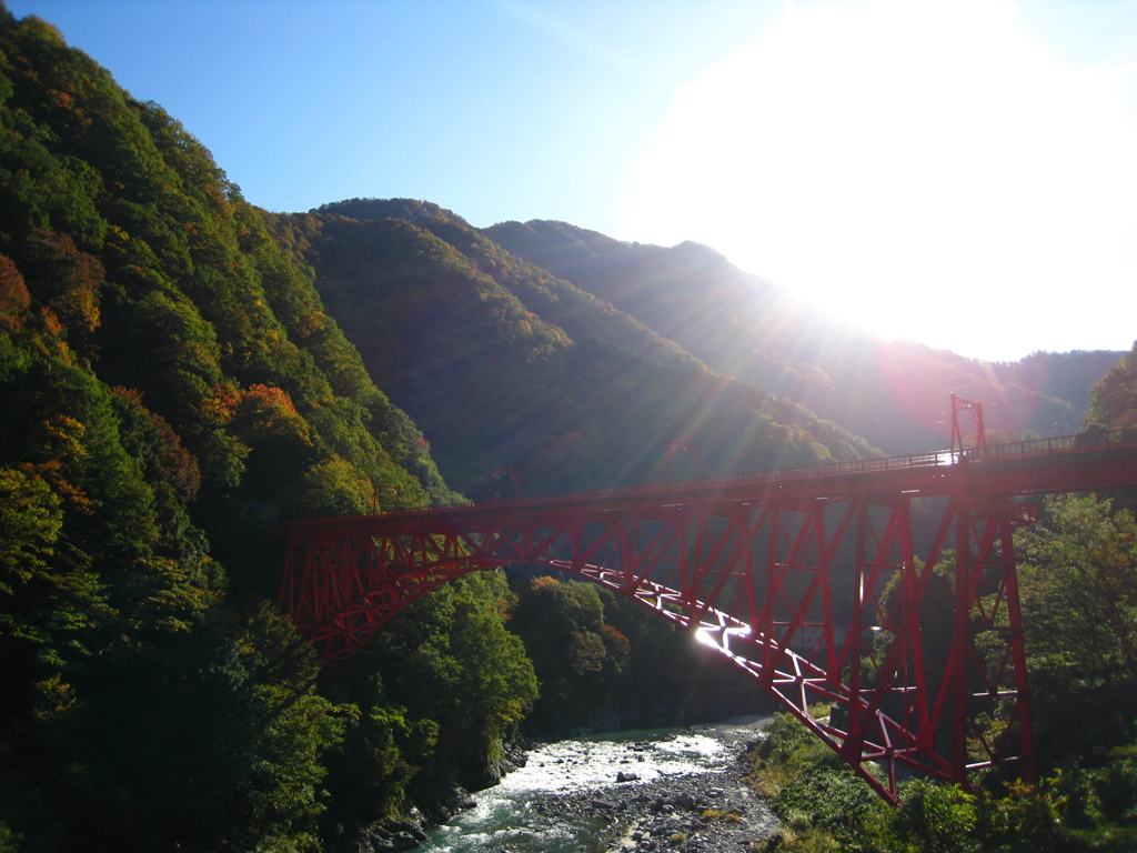 宇奈月駅周辺からの黒部鉄橋